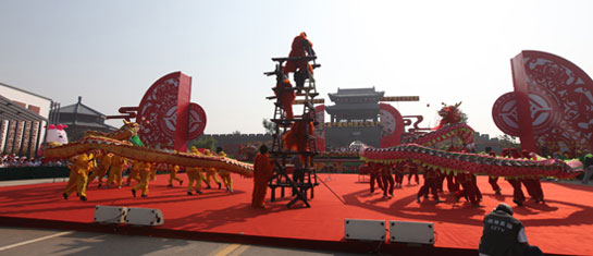 天塔舞獅亮相非博會(huì)開幕式