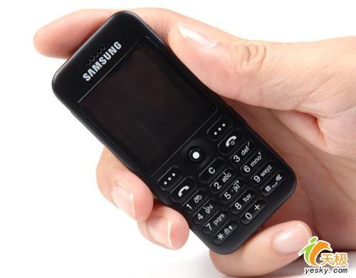 時(shí)尚風(fēng)潮三星小巧拍照強(qiáng)機(jī)E590評(píng)測(cè)