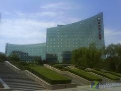 時尚手機新教主 滑蓋炫燈索愛S500i評測 時尚新概念索愛超薄滑蓋機S500i評測(8)