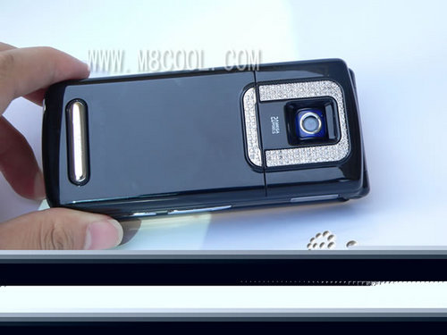 鉆石雙鍵盤(pán)iCool雙卡雙待機(jī)G700登場(chǎng)