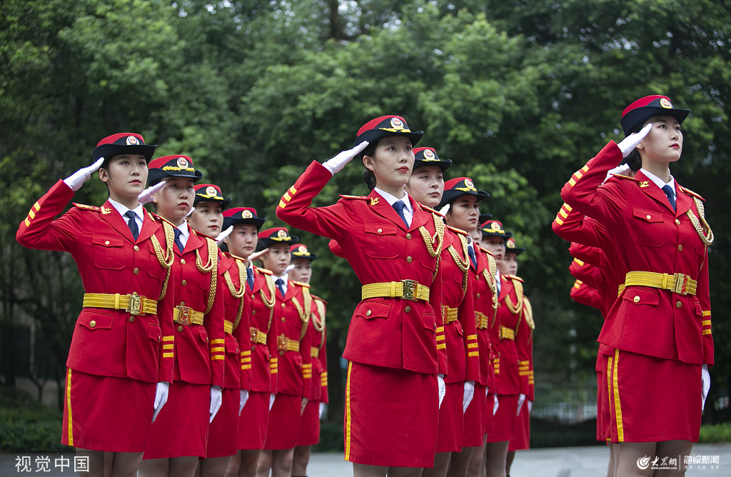 �ؑc����УŮ�Ӈ����ӏ�(qi��ng)Ӗ(x��n)��ӭ���c