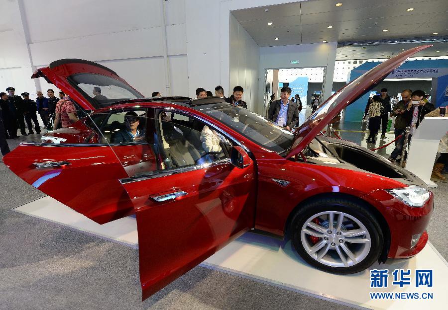 4��24�����^���ڡ��Ͻ�������˹��չ�^(q��)���^��˹����܇����(d��ng)����������늄�(d��ng)��܇���a(ch��n)����˹����܇��˾���a(ch��n)����˹��늄�(d��ng)��܇����ڶ����Ї����Ϻ������H���g(sh��)�M(j��n)���ڽ��ו����Ͻ��������������T���^����