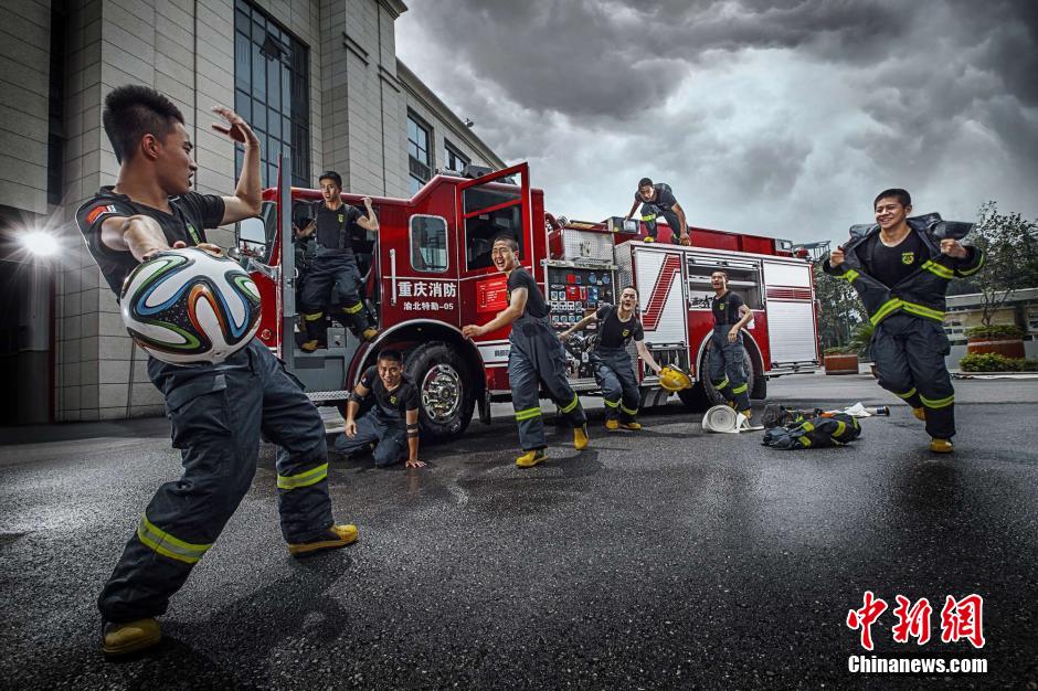 6��23�գ��ؑc�山�^(q��)����֧�(du��)�l(f��)��һ�M�����ٱ��ڡ����籭�����g�Ĕz�������������������� �z