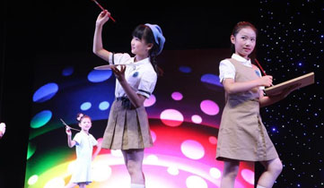 寧波校服顏值"逆襲" 學(xué)生秀"最美學(xué)生服"