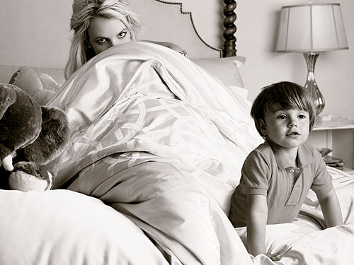 ���m��ĸ�ӵǡ�Elle��С����F(xi��n)����ĸ��(�D)